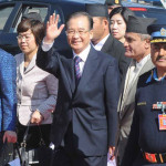Wen Jiabao lands at TIA in Nepal